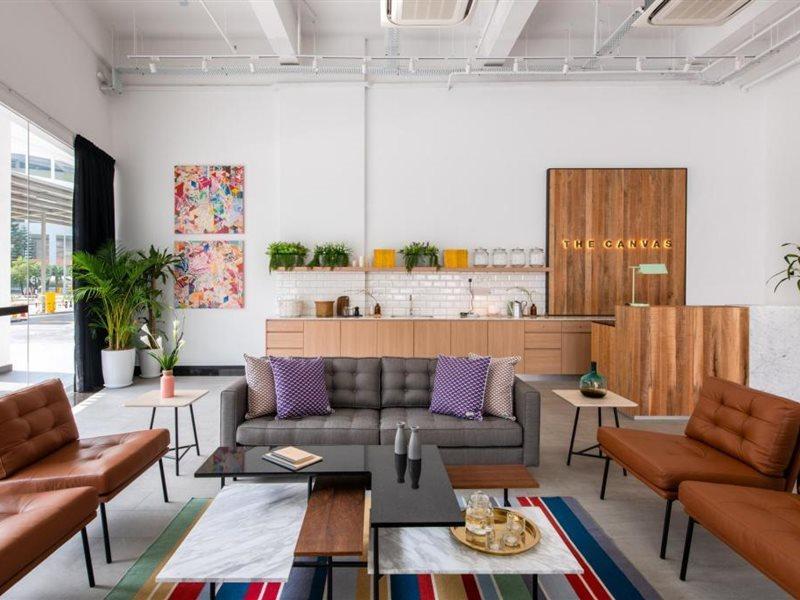 The Canvas Hotel Кланг Экстерьер фото