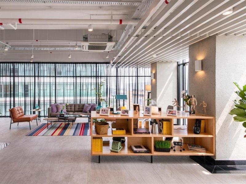 The Canvas Hotel Кланг Экстерьер фото