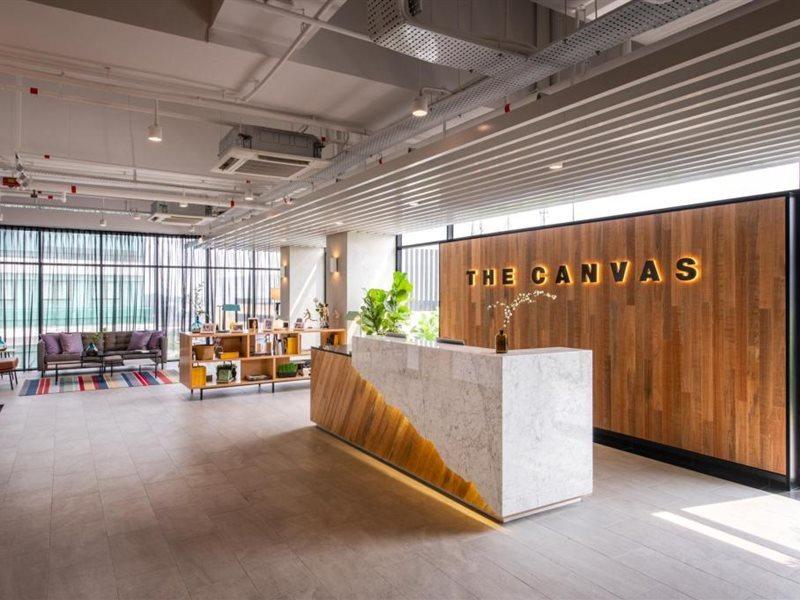 The Canvas Hotel Кланг Экстерьер фото