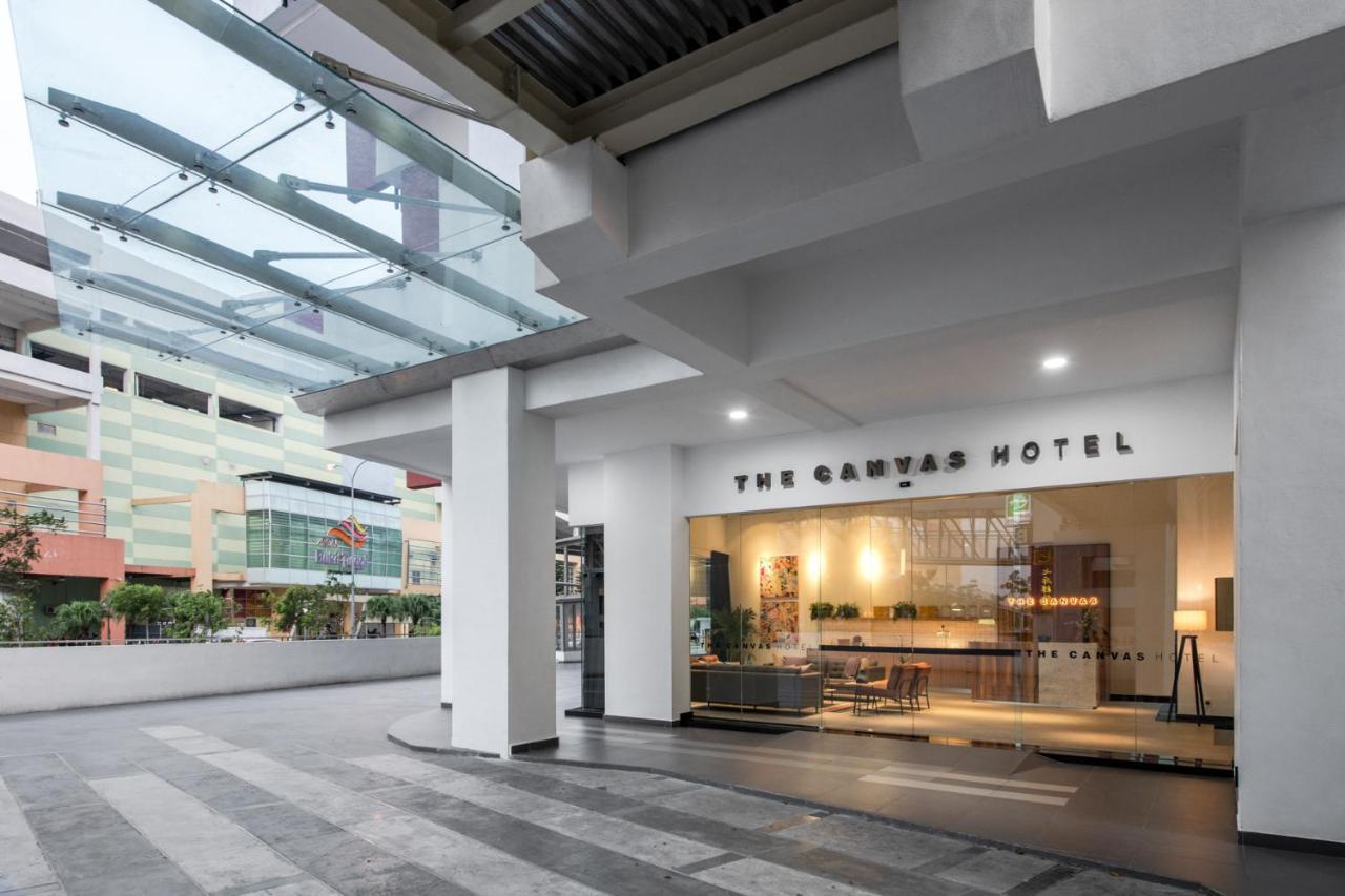 The Canvas Hotel Кланг Экстерьер фото