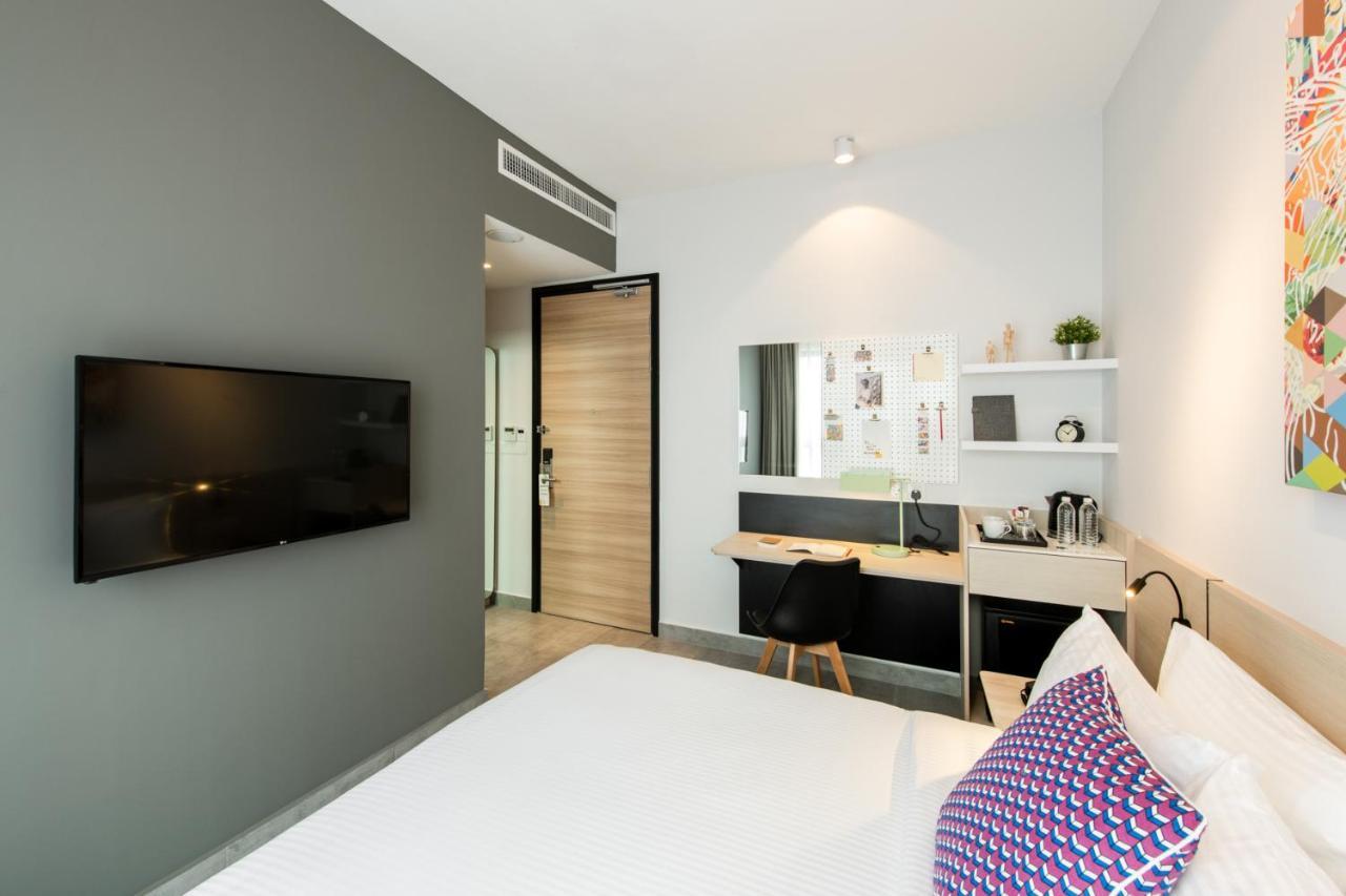 The Canvas Hotel Кланг Экстерьер фото