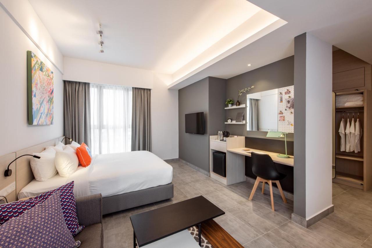 The Canvas Hotel Кланг Экстерьер фото